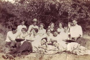 吃瓜群众摄影作品图片,吃瓜群众镜头下的生活百态